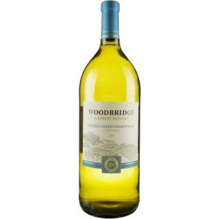 WOODBRIDGE LIGHTLY OAKED CHARDONNAY